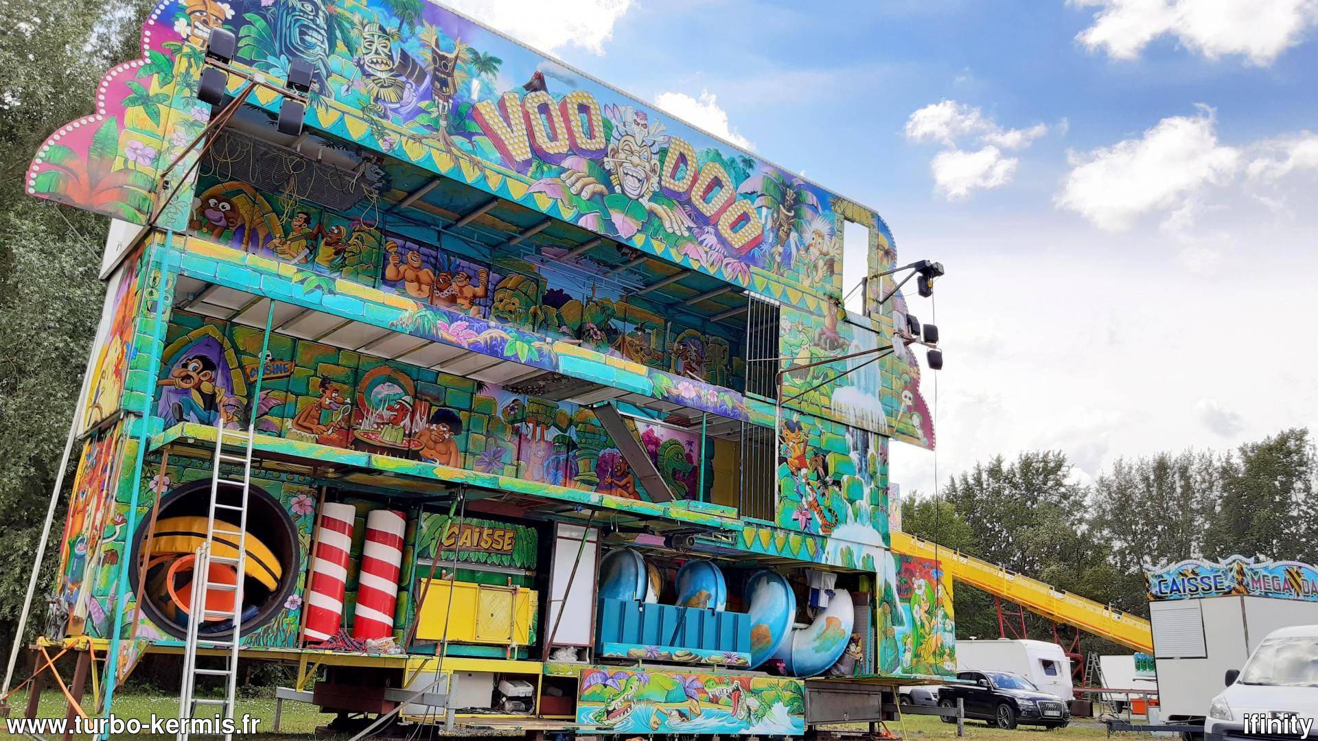 Montage Fête Foraine de la Pentecôte à SaintAmandlesEaux (59) 2020